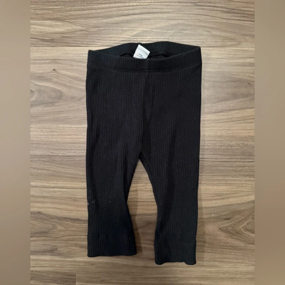 Old Navy Black Ribbed Baby Leggings size 3/6M